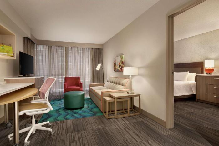 home2 suites by hilton chicago river north