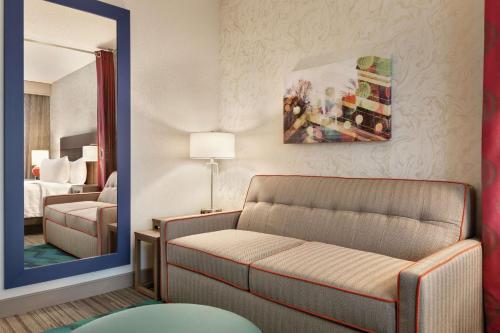 home2 suites by hilton chicago river north