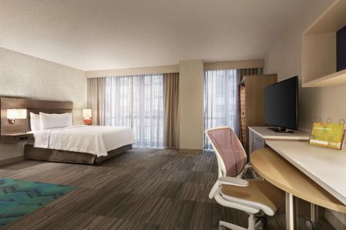 home2 suites by hilton chicago river north