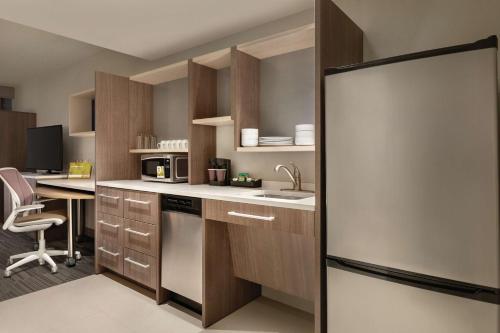 home2 suites by hilton chicago river north