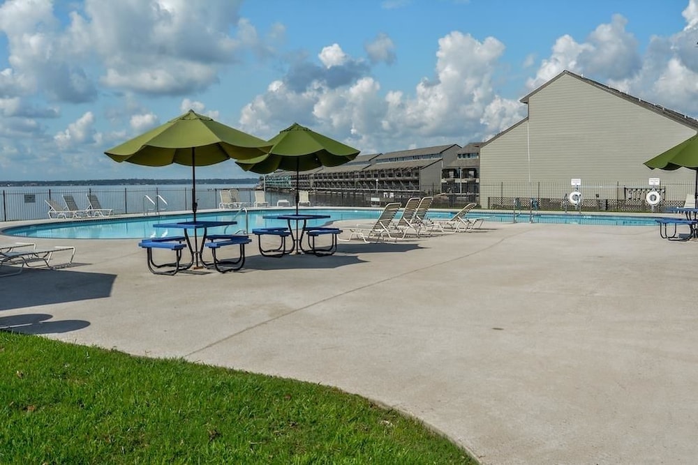 resort attractions