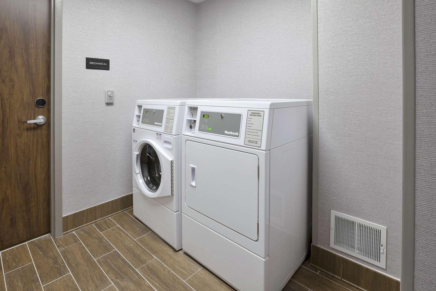 hampton inn and suites grandville grand rapids south