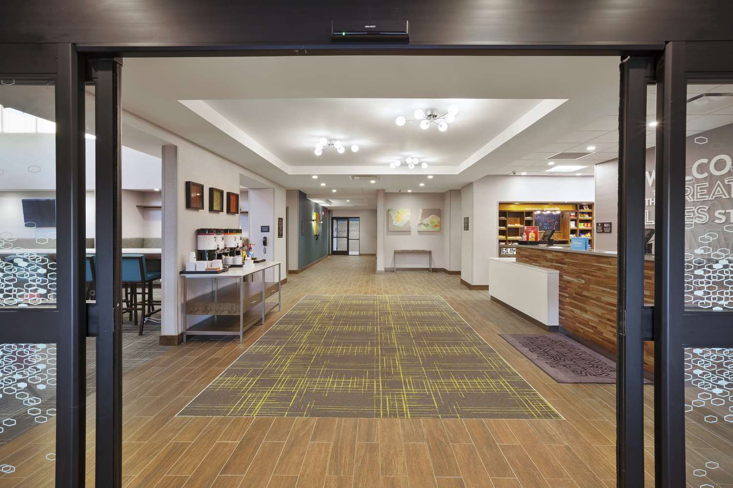 hampton inn and suites grandville grand rapids south