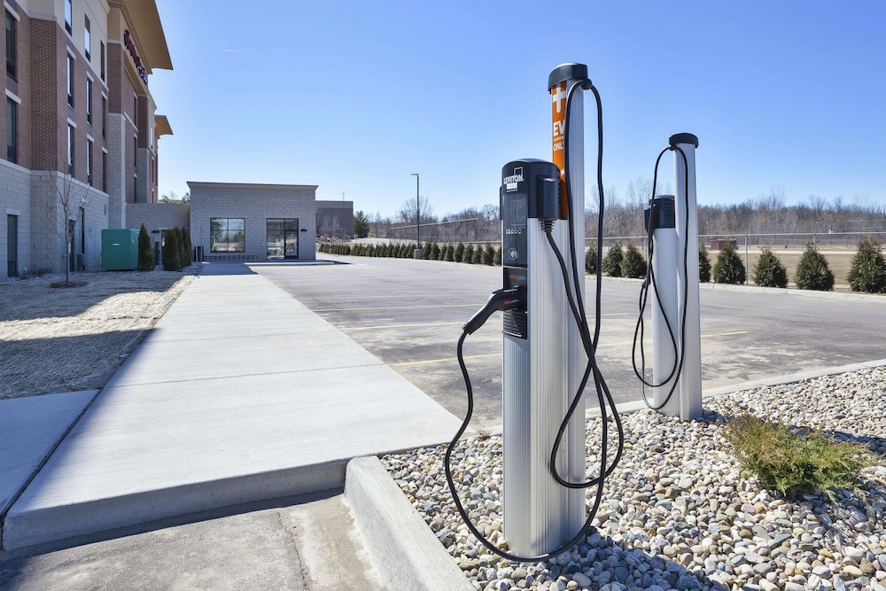 hampton inn and suites grandville grand rapids south