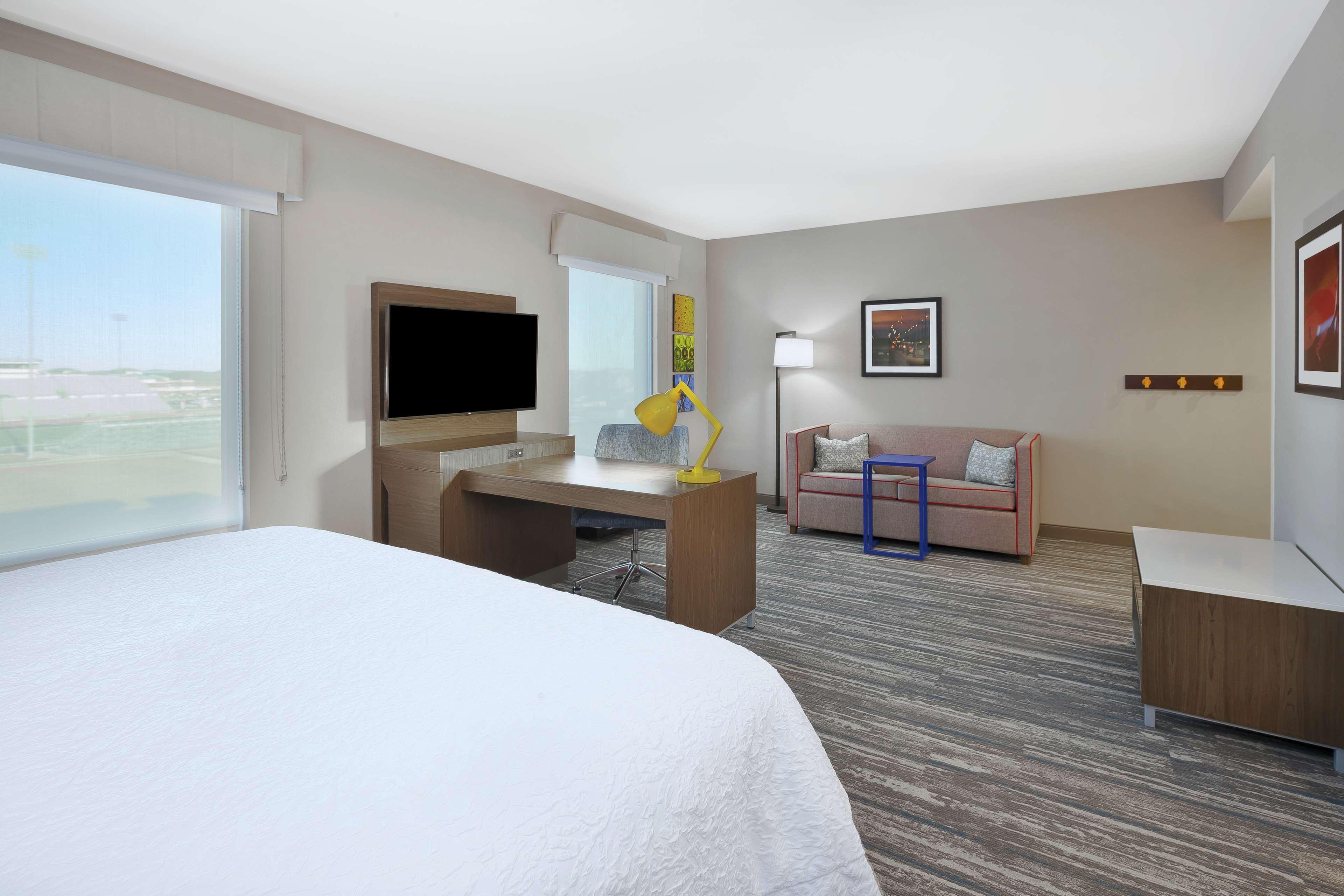 hampton inn and suites grandville grand rapids south