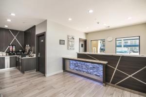 americas best value inn and suites northeast houston i 610