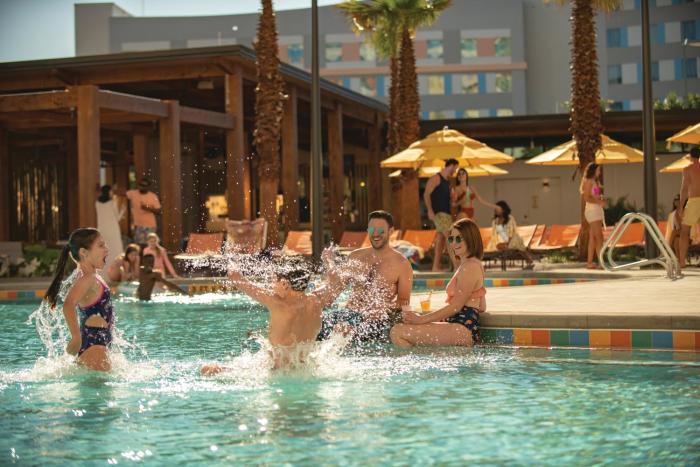universals endless summer resort dockside inn and suites
