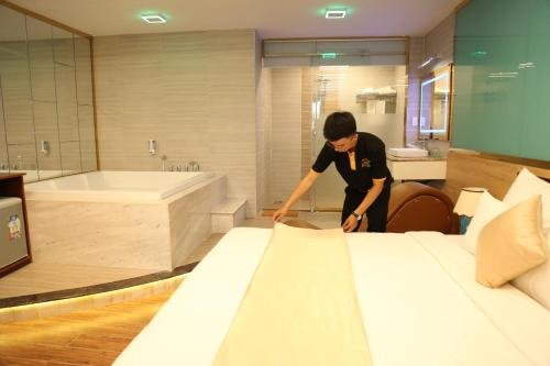 hong bao thach hotel