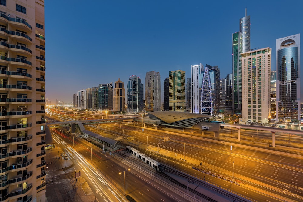 millennium place marina