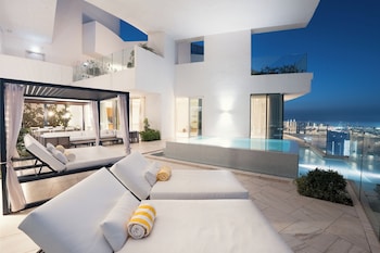 five jumeirah village dubai
