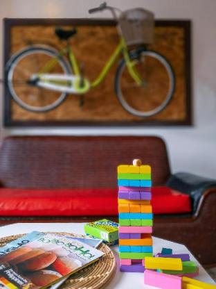 spinning cat hostel adults only