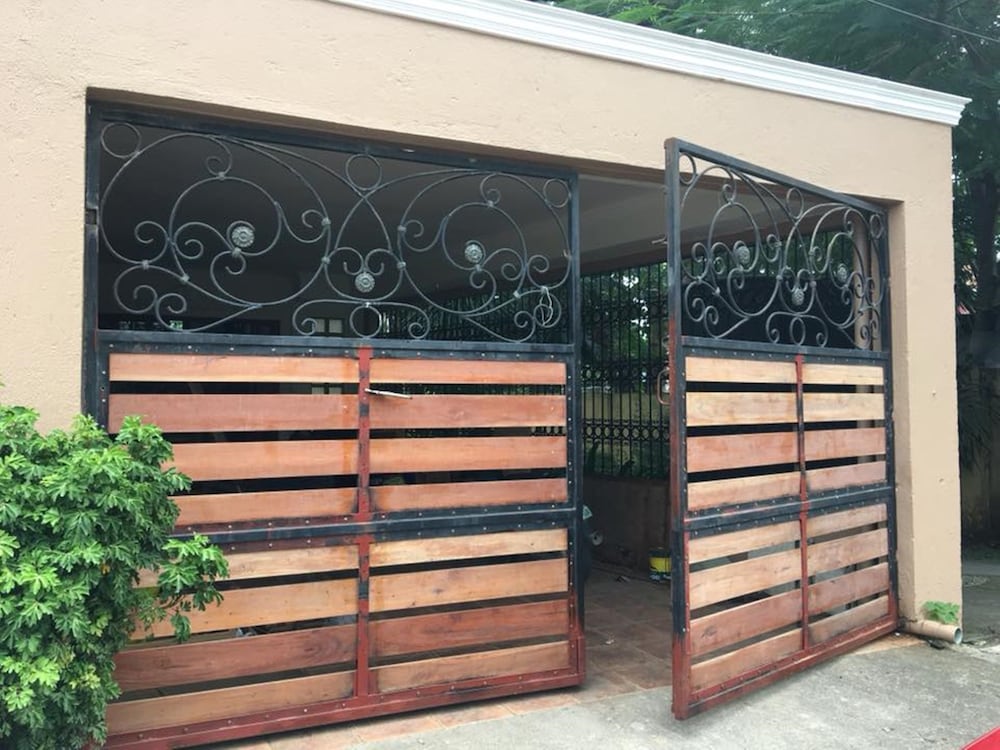 spinning cat hostel adults only