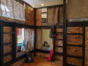 spinning cat hostel adults only