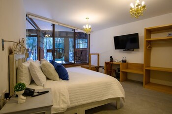 villa toscana valquirico lofts and suites hotel boutique