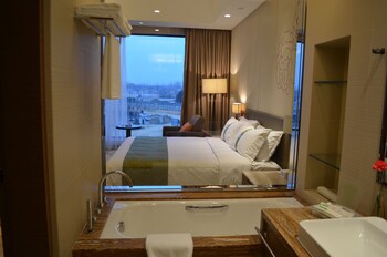 Holiday Inn Nanyang By Ihg,Luoyang>>Henan,4 star