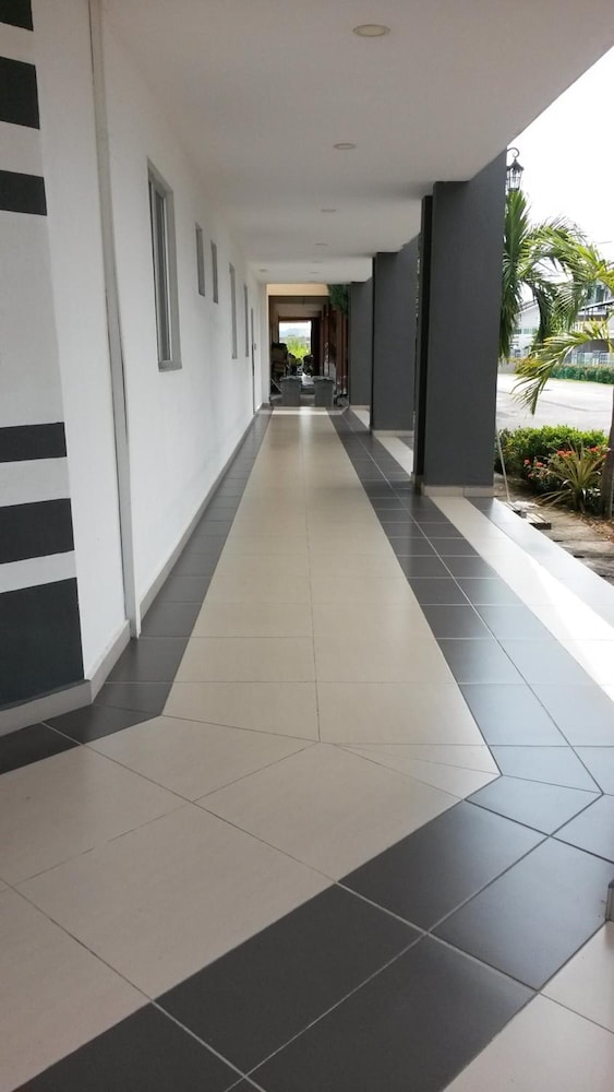 five hotel