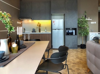 expressionz professional suites by luxurious lifestyle living