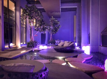 expressionz professional suites by luxurious lifestyle living