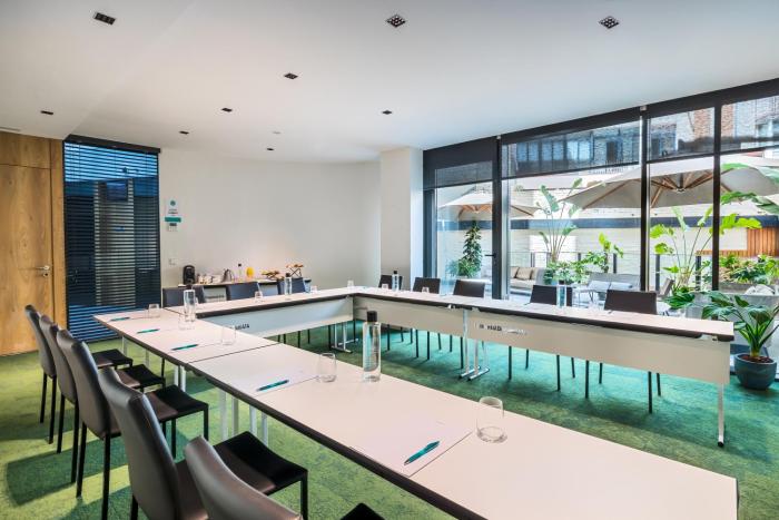 occidental diagonal 414