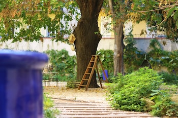 labeille boutique apartments