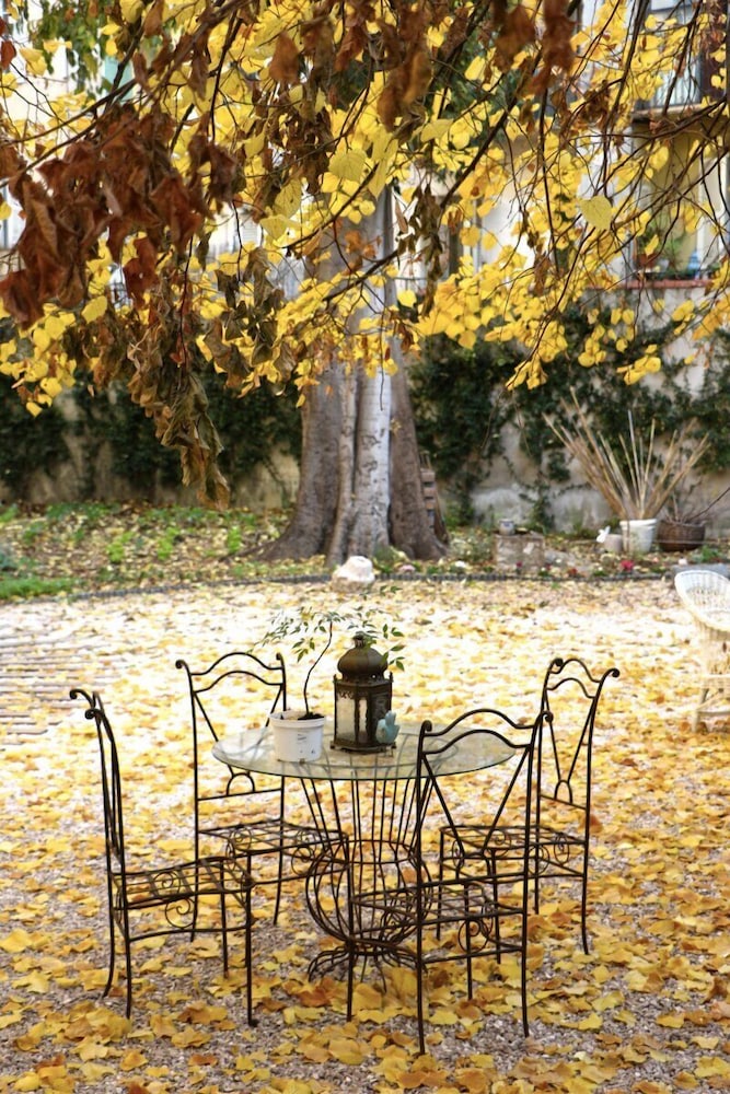 labeille boutique apartments