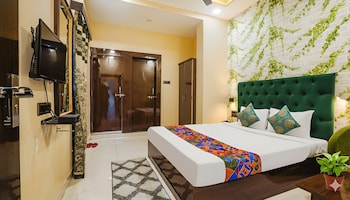 the jk hotel opp railway station