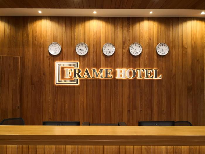 frame hotel