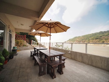 xiang ju bandb