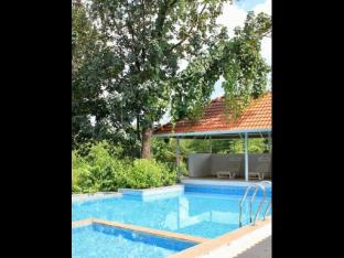 Nehamrit Farms,,3 star