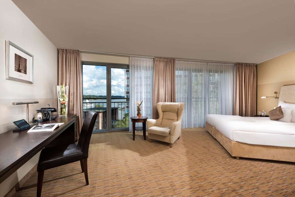 elaya hotel hamburg finkenwerder