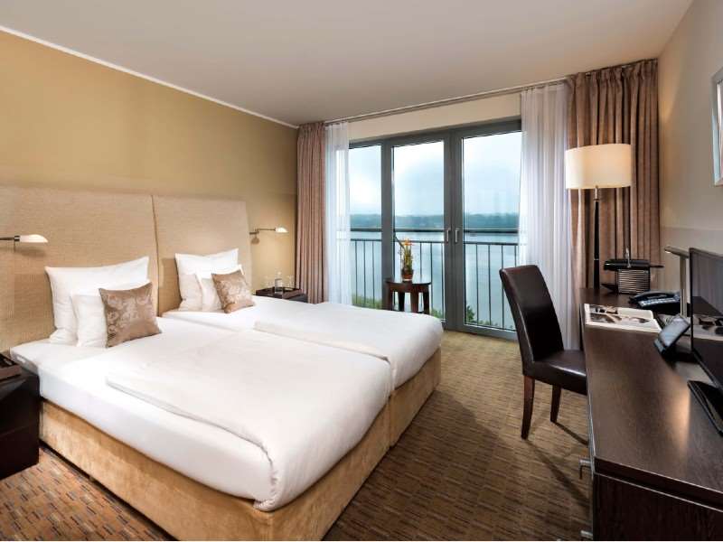 elaya hotel hamburg finkenwerder