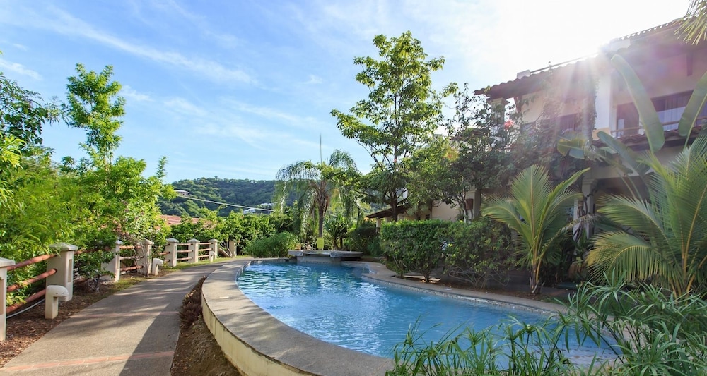 tropical gardens suites and apartments