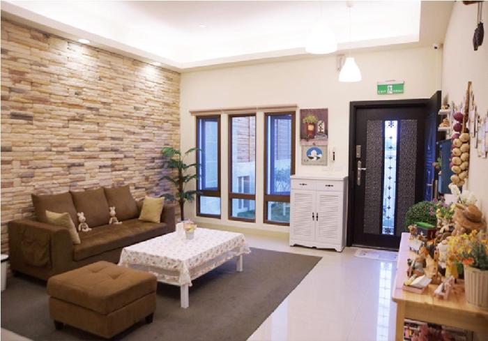 sunny forest homestay