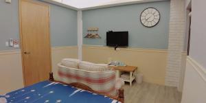 sunny forest homestay