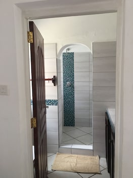 The Coconut Beach Boutique Lodge & Spa,Near Tiwi Beach,3.5 star