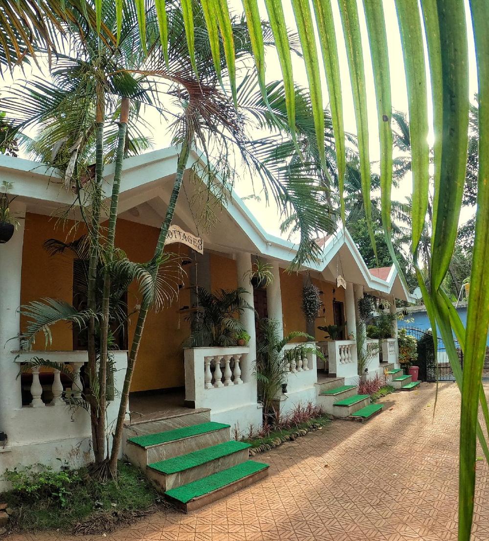 red soil cozy cottage
