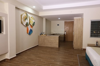 prideinn plaza hotel and convention centre