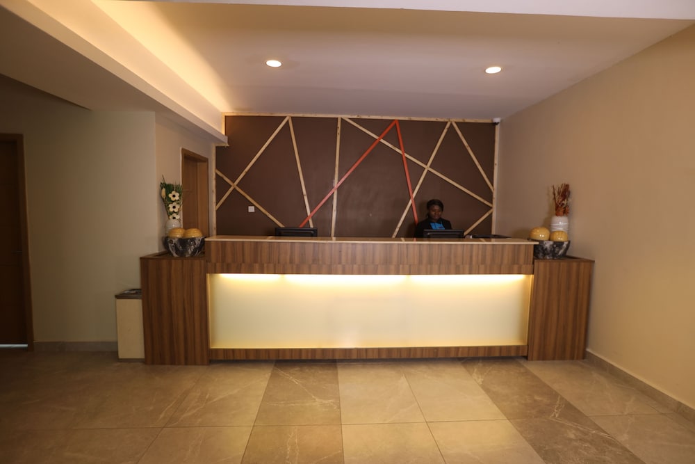 prideinn plaza hotel and convention centre