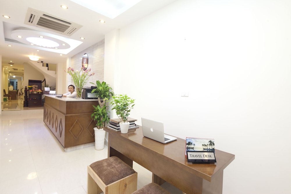 rising dragon legend hotel