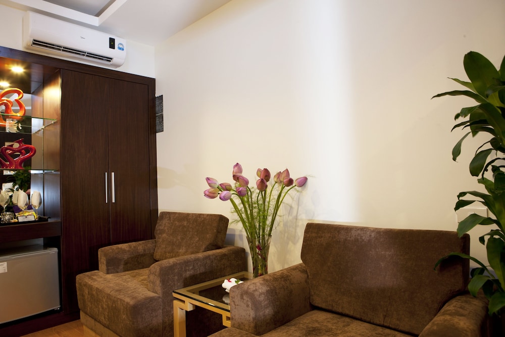 rising dragon legend hotel