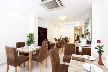 rising dragon legend hotel