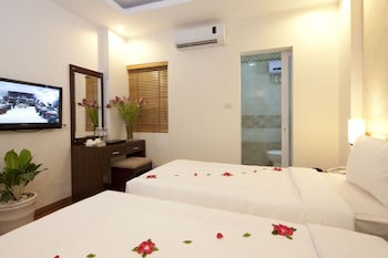 rising dragon legend hotel