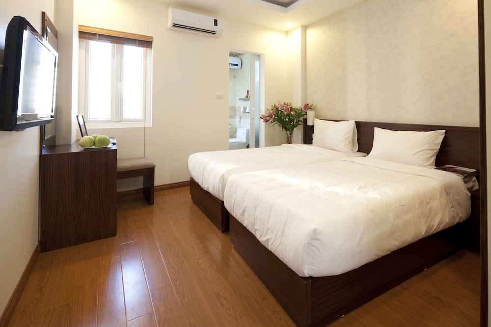 rising dragon legend hotel