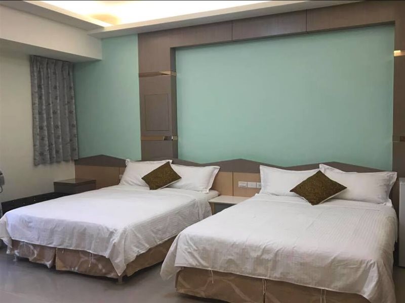 lucky bear guesthouse