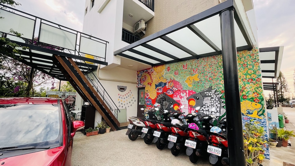 lucky bear guesthouse