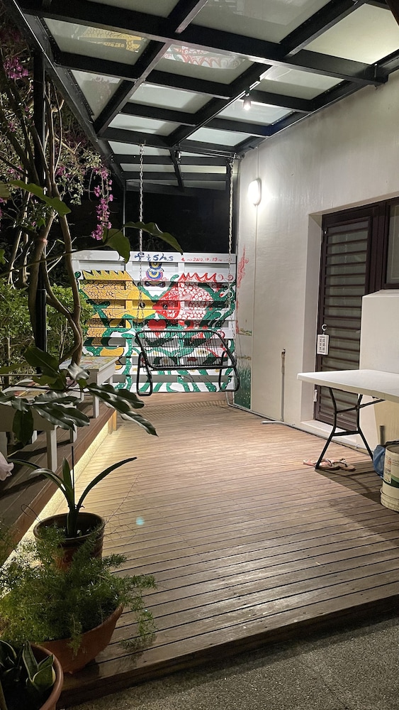 lucky bear guesthouse