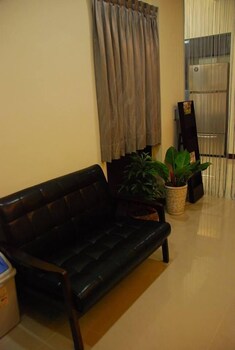 lucky bear guesthouse