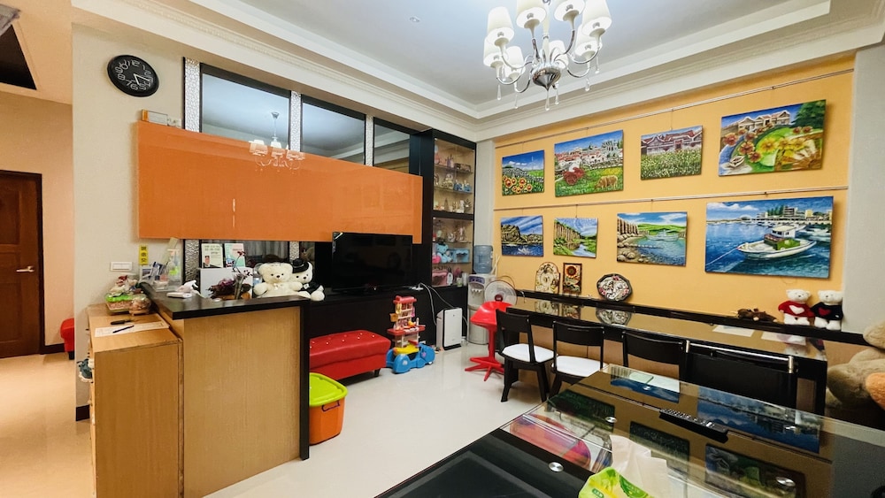 lucky bear guesthouse