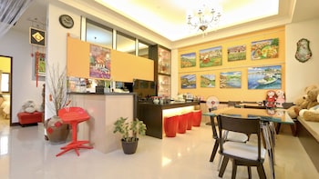 lucky bear guesthouse