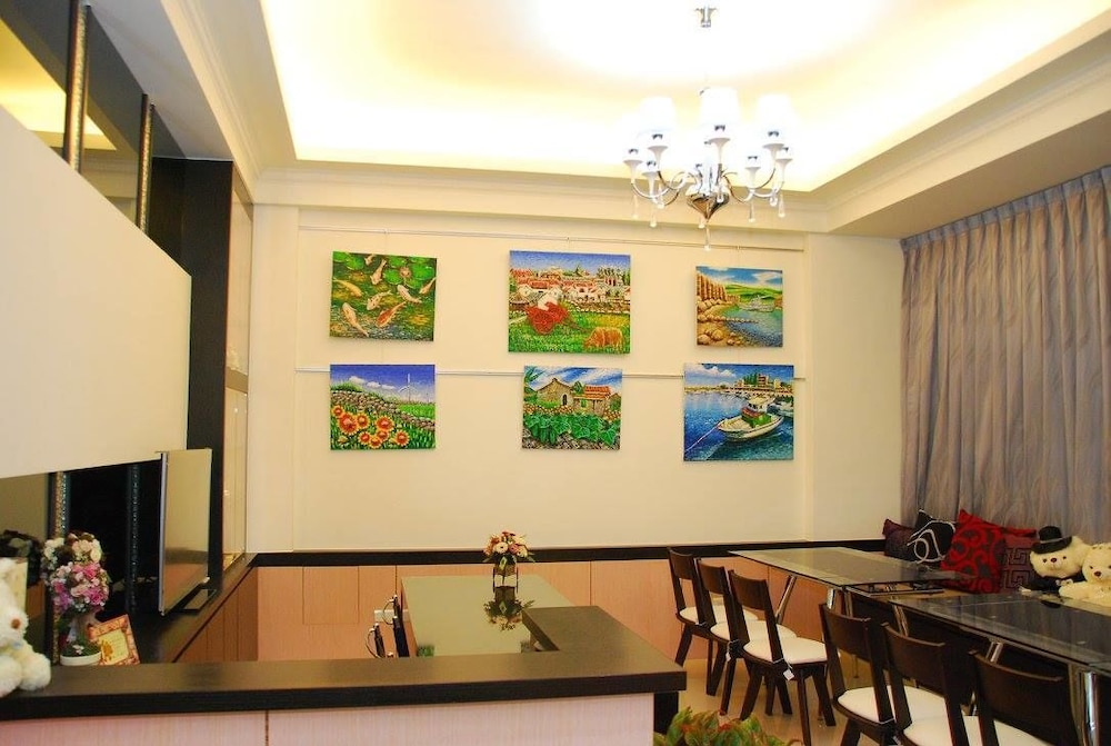 lucky bear guesthouse